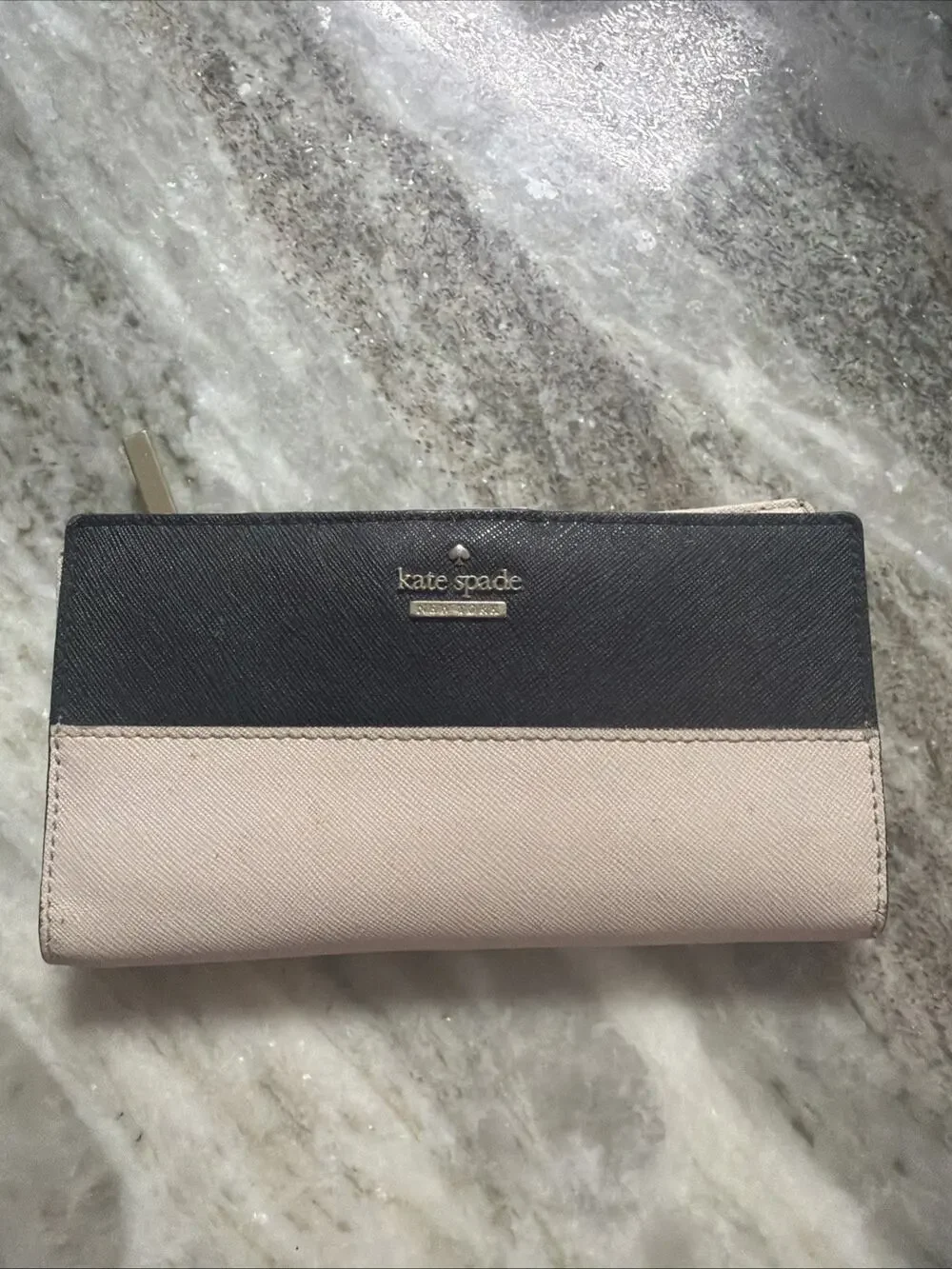 KATE SPADE NEW YORK COLOR BLOCK BEIGE AND BLACK BIFOLD WALLET A